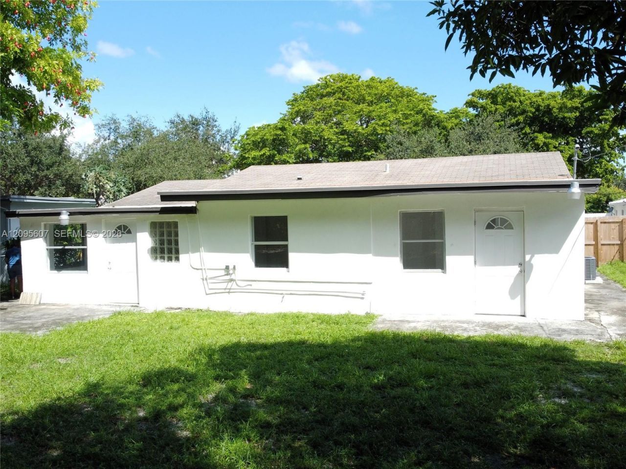 760 NW 126th St, North Miami, FL 33168 Photo