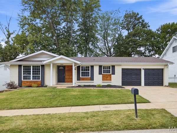 12285 Wensley Road , Florissant, MO 63033