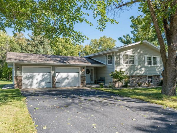 204 Viking Drive, Mankato, MN 56001