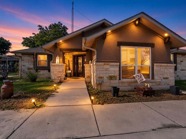 343 E Jackson ST, Bartlett, TX 76511