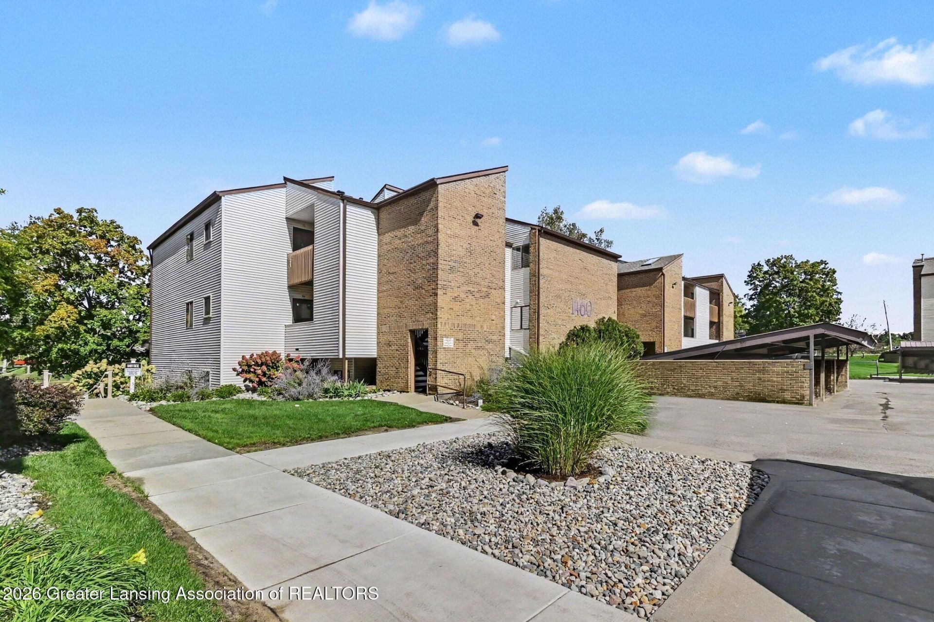 1460 E Pond Drive, Okemos, MI 48864 Main Photo