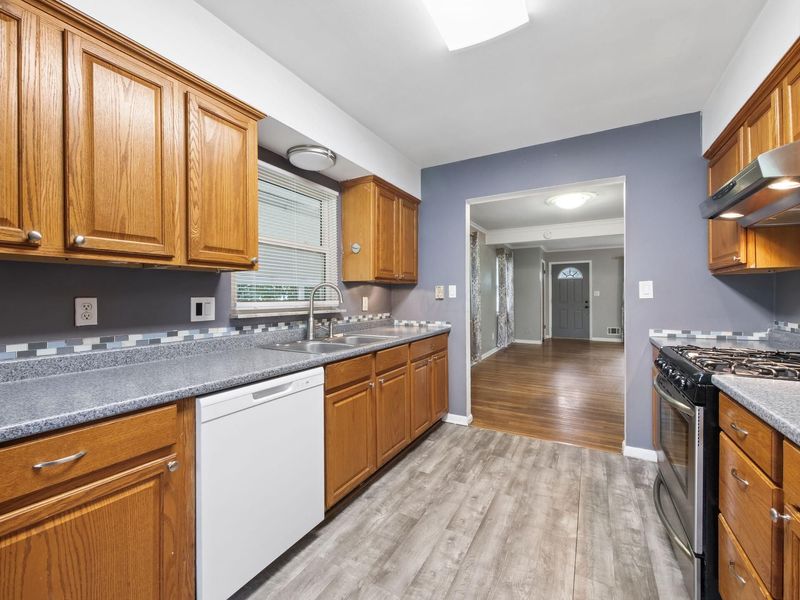 3925 Security Drive , Grove City, OH 43123 Photo 6