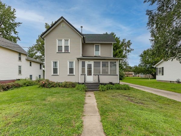 545 E Exchange Street , Geneseo, IL 61254