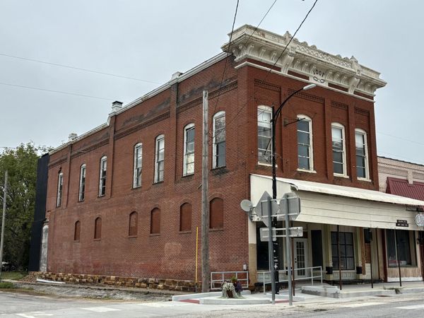 524 Main Street , Golden City, MO 64748