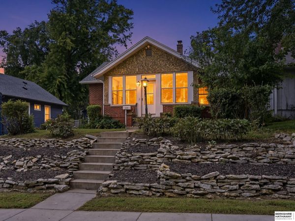 2338 N 66th Street, Omaha, NE 68104
