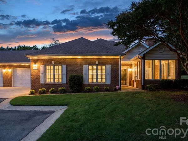 10925 Oakside Court , Pineville, NC 28210