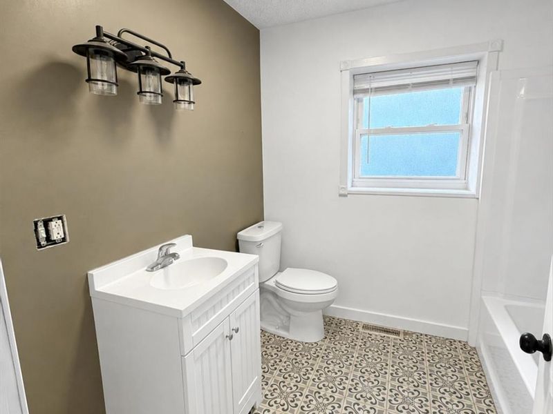 608 E 7th Street, Manchester Township, OH 45144 Photo 12