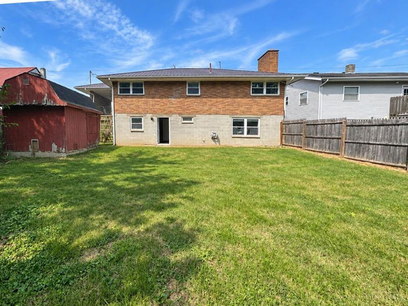608 E 7th Street, Manchester Township, OH 45144 Photo 2