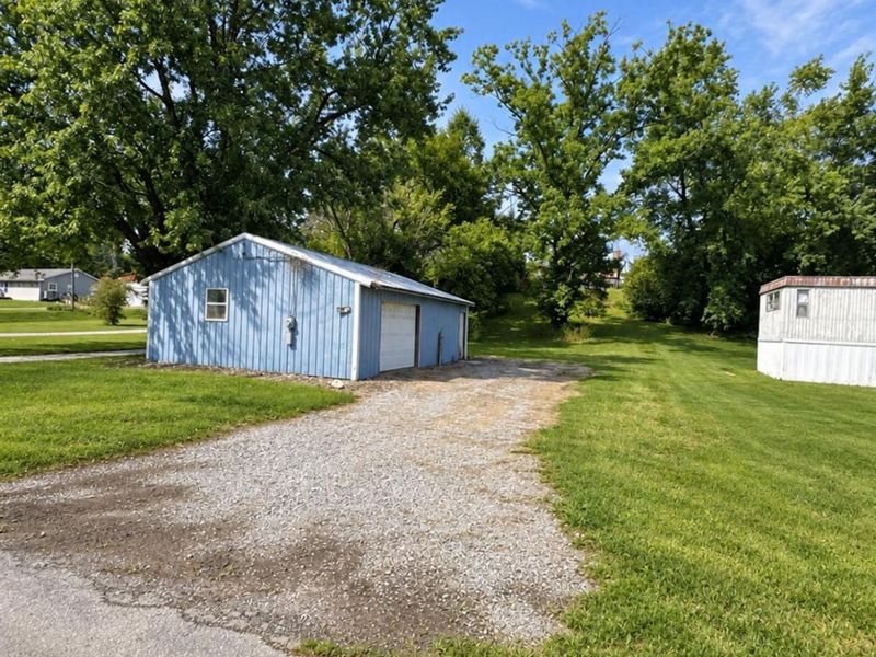 608 E 7th Street, Manchester Township, OH 45144 Photo 3