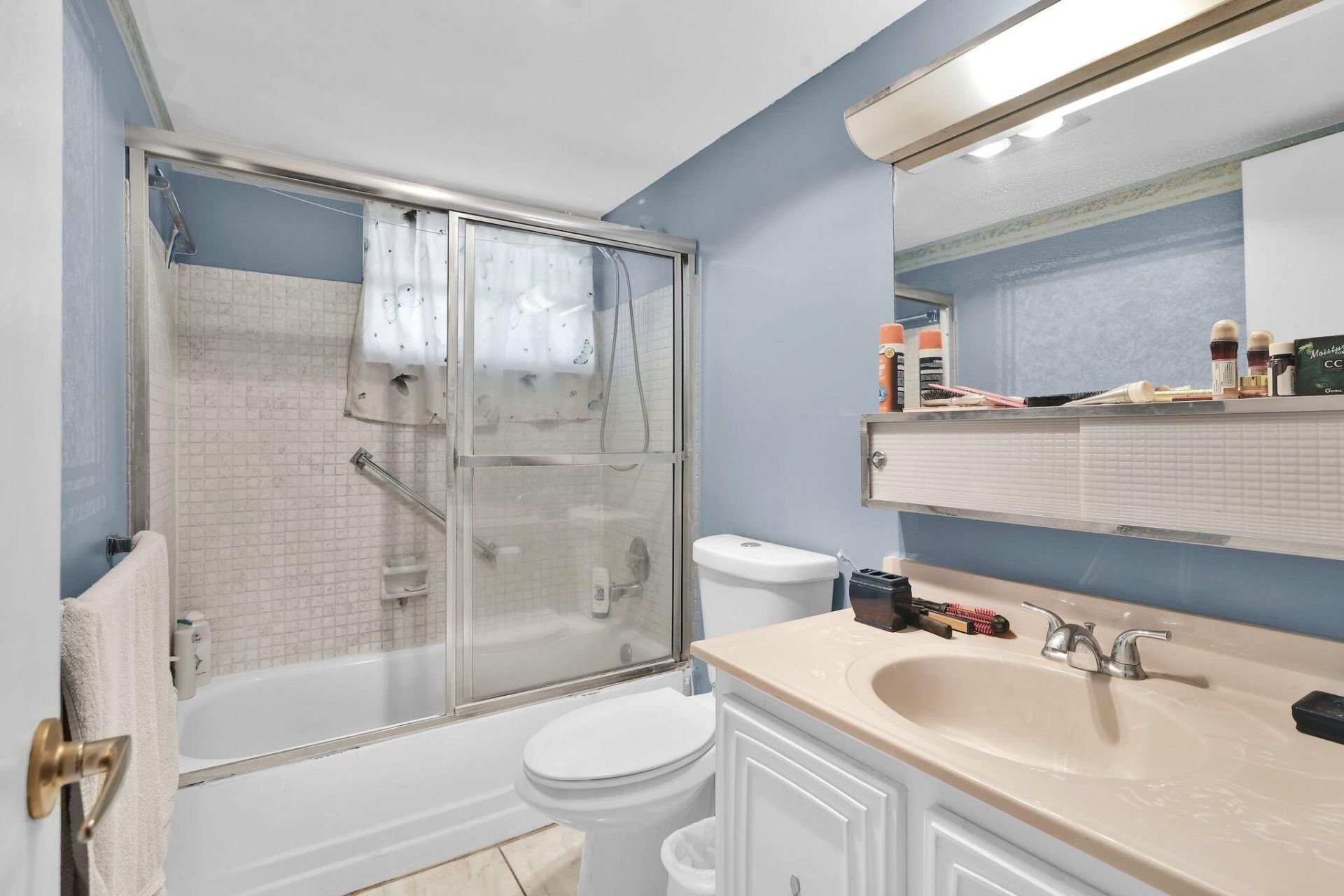 711 Lori Drive, Unit 204, Palm Springs, FL 33461 Photo