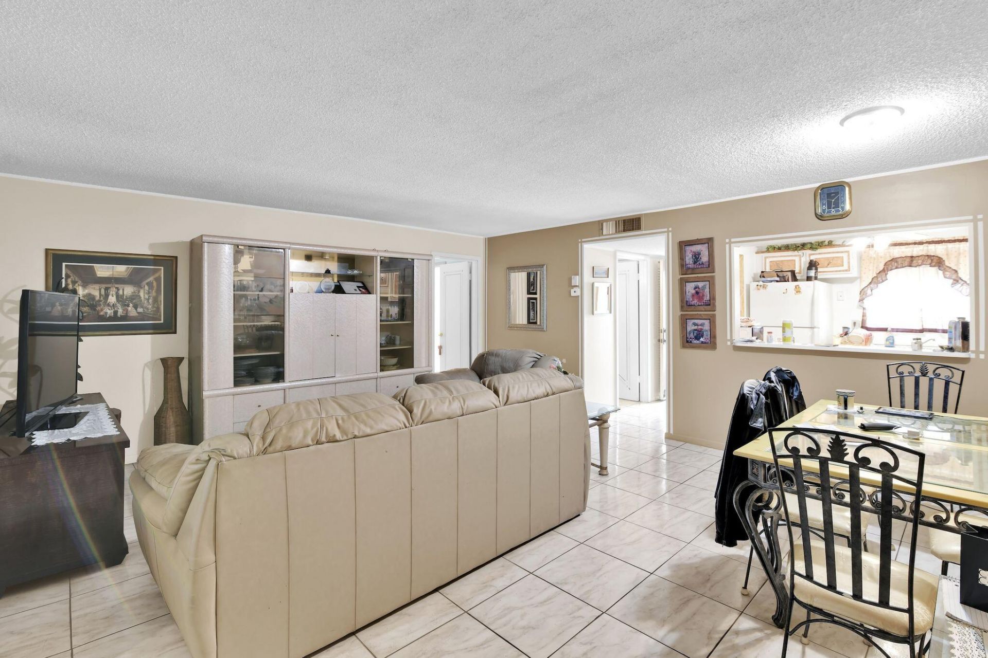 711 Lori Drive, Unit 204, Palm Springs, FL 33461 Photo