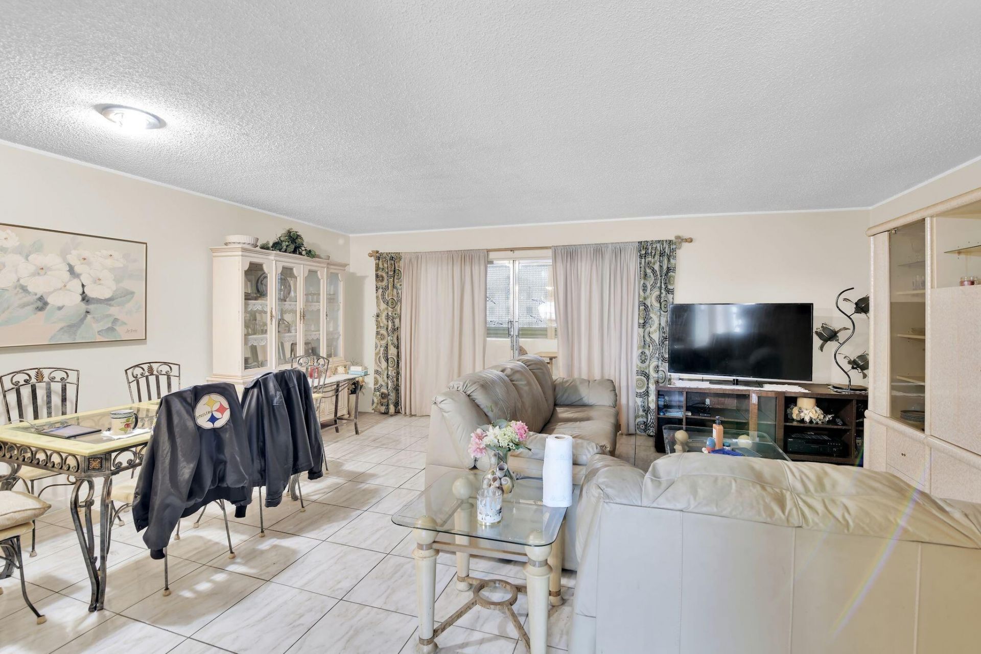 711 Lori Drive, Unit 204, Palm Springs, FL 33461 Photo