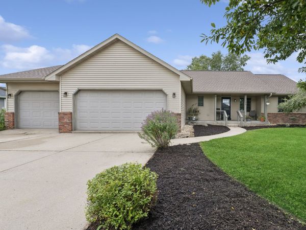 548 Winter Drive , Walworth, WI 53184