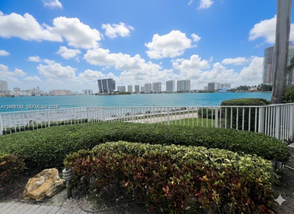 3600 Mystic Pointe Dr, Unit 604, Aventura, FL 33180 Photo