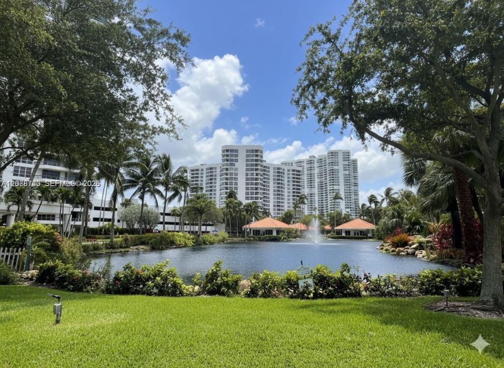 3600 Mystic Pointe Dr, Unit 604, Aventura, FL 33180 Photo