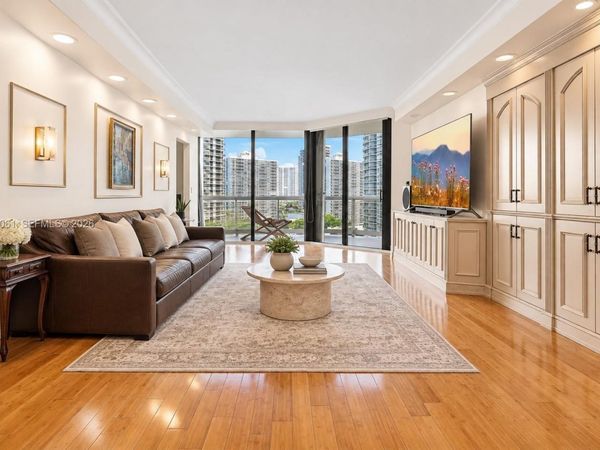 20191 E Country Club Dr, Unit 1102, Aventura, FL 33180
