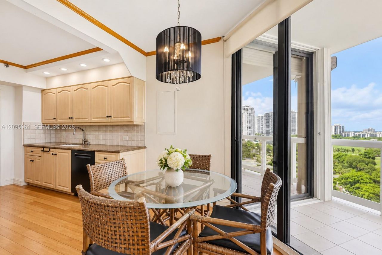 20191 E Country Club Dr, Unit 1102, Aventura, FL 33180 Photo