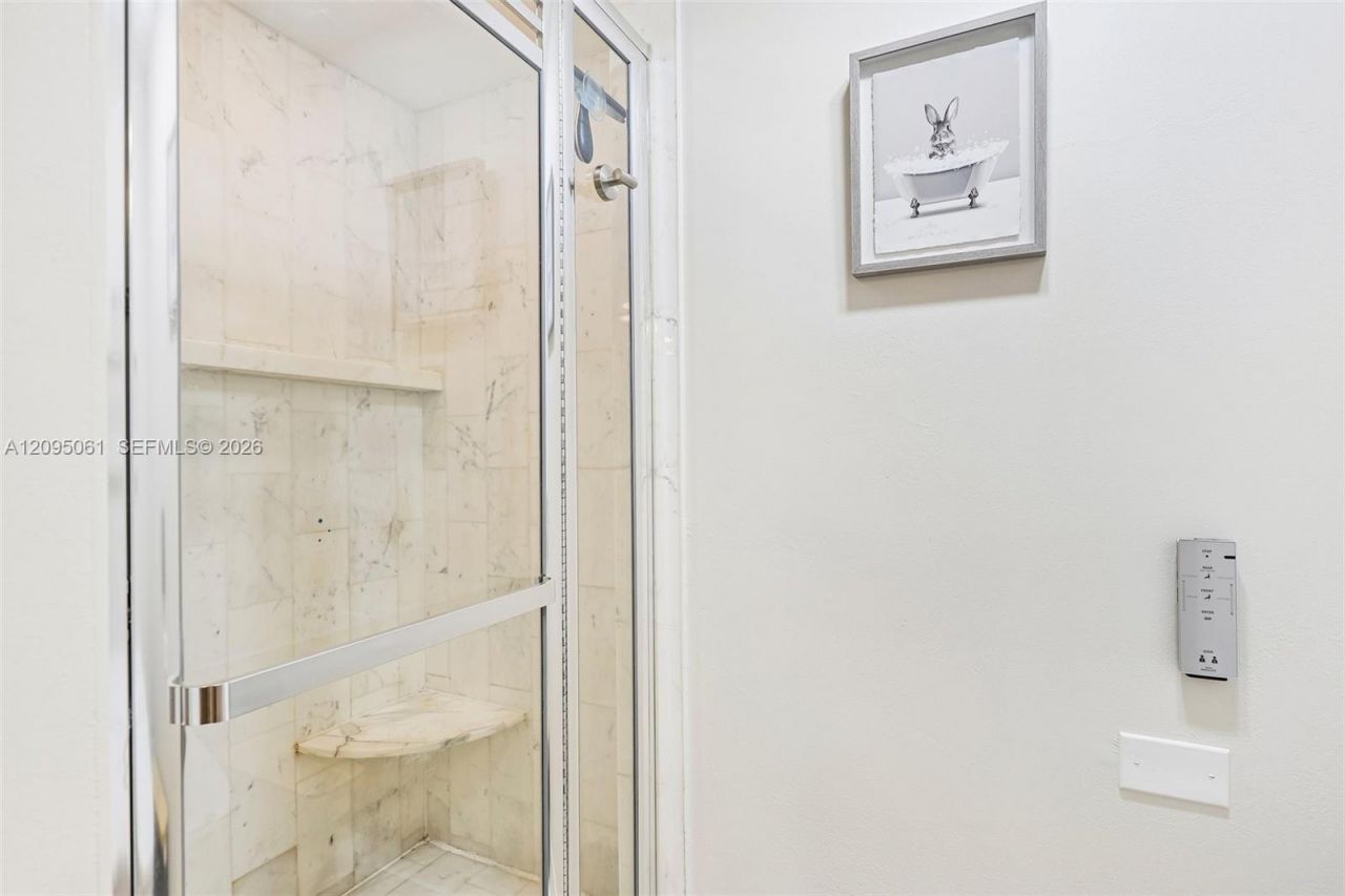 20191 E Country Club Dr, Unit 1102, Aventura, FL 33180 Photo