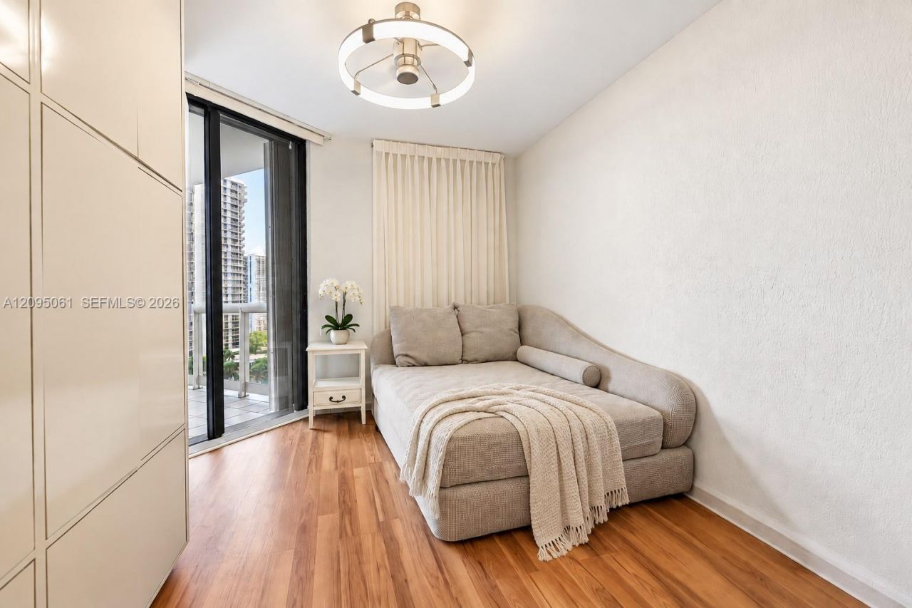20191 E Country Club Dr, Unit 1102, Aventura, FL 33180 Photo