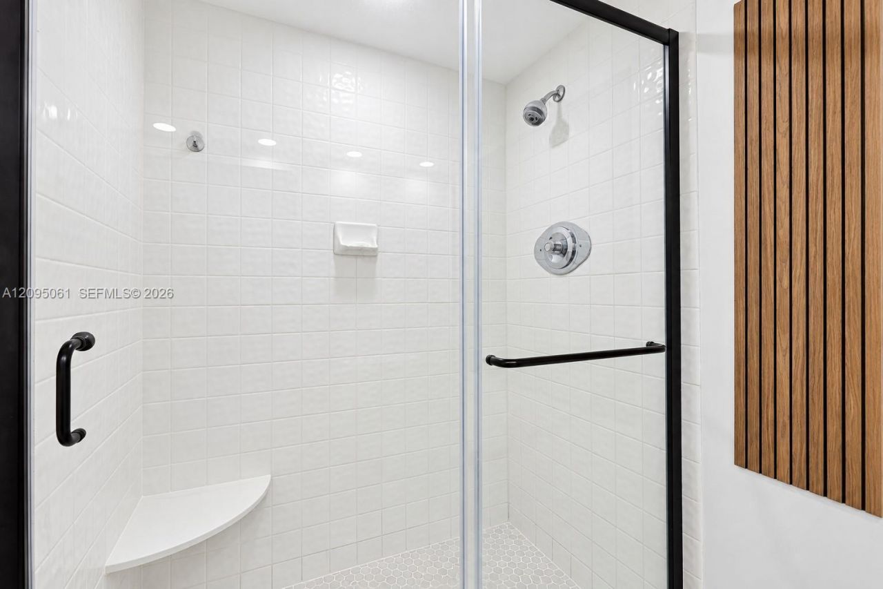 20191 E Country Club Dr, Unit 1102, Aventura, FL 33180 Photo