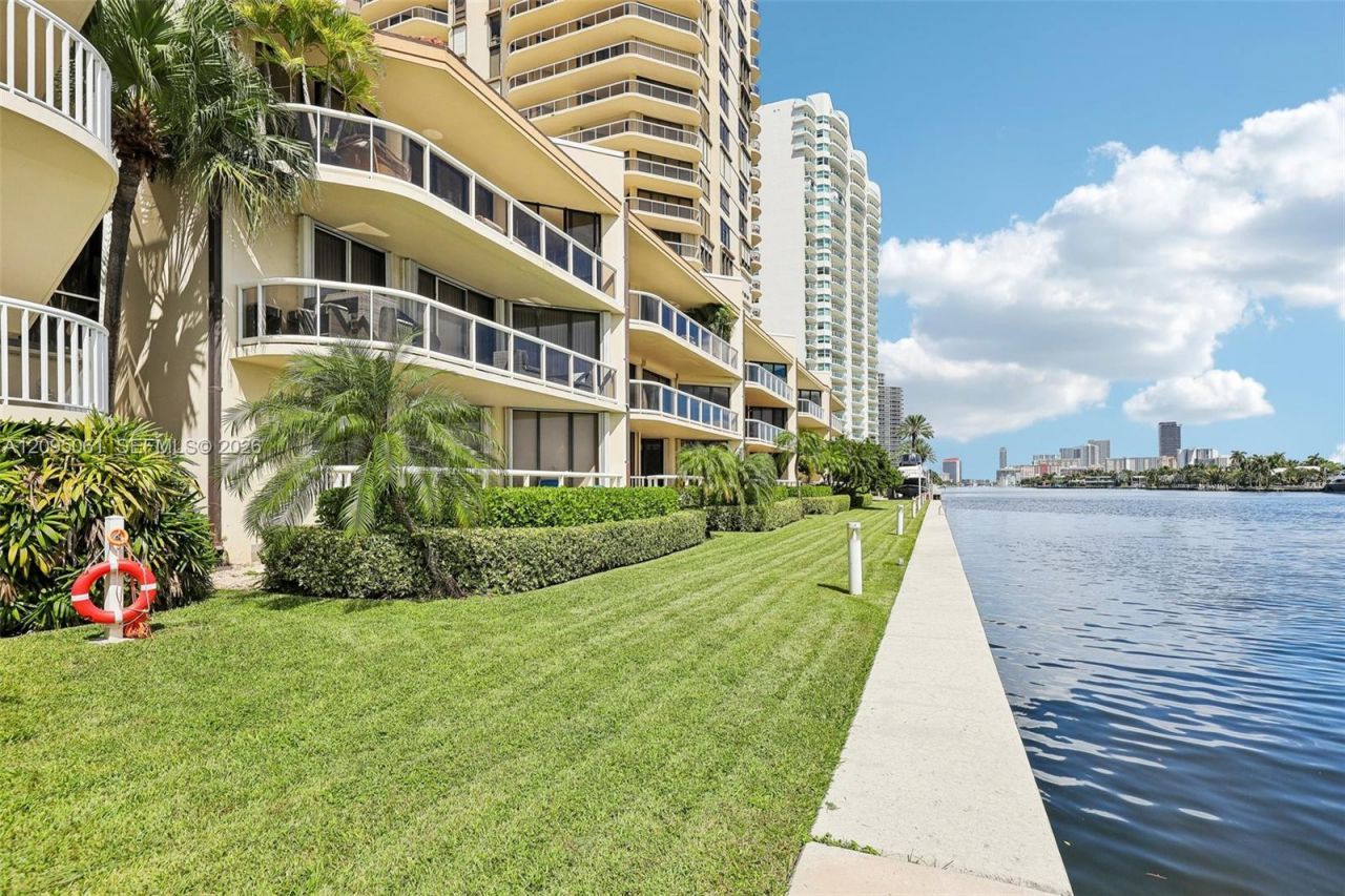 20191 E Country Club Dr, Unit 1102, Aventura, FL 33180 Photo