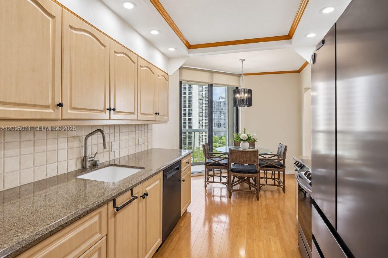 20191 E Country Club Dr, Unit 1102, Aventura, FL 33180 Photo