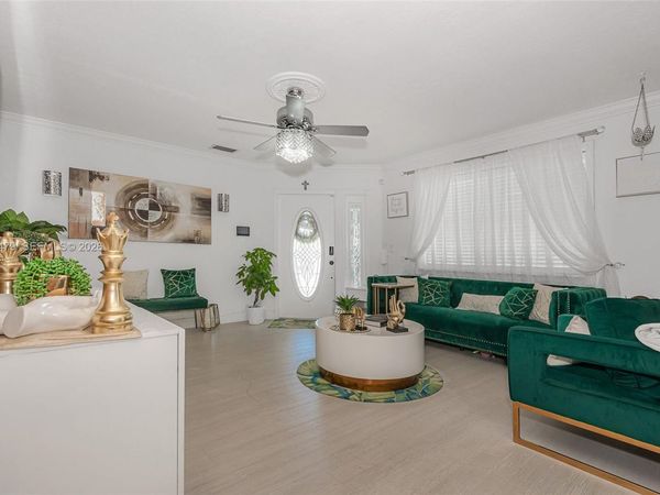 7171 Sheridan St , Hollywood, FL 33024