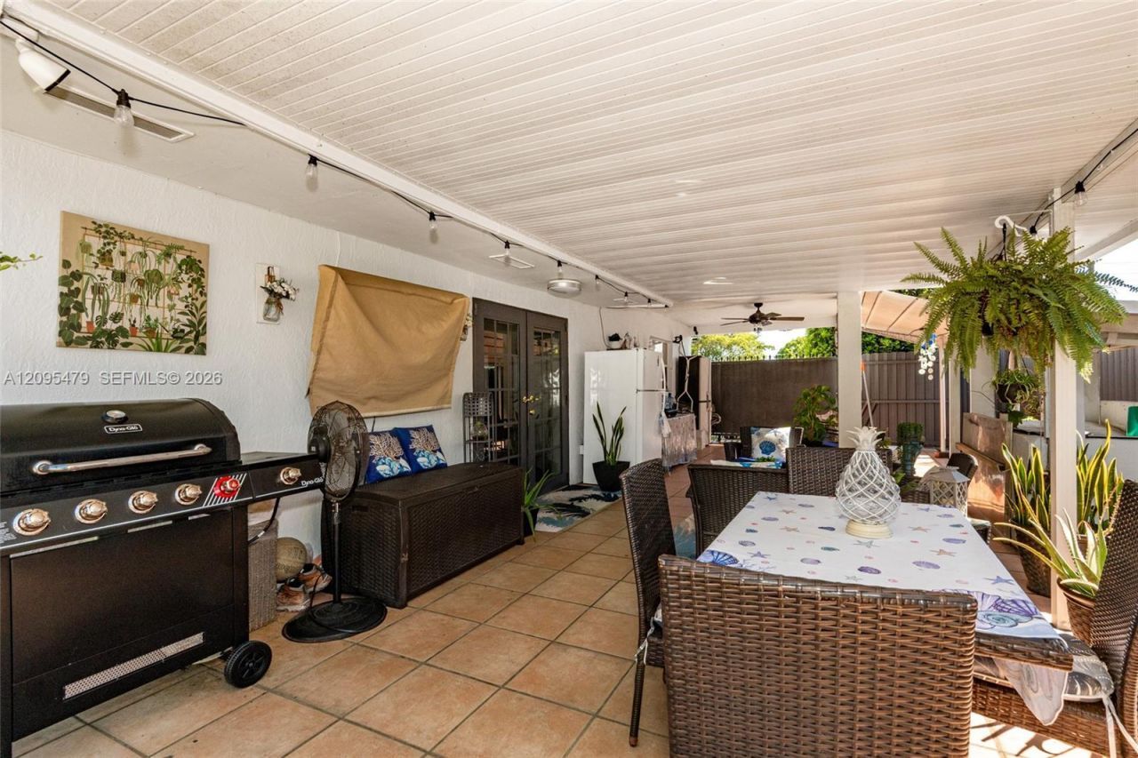 7171 Sheridan St , Hollywood, FL 33024 Photo