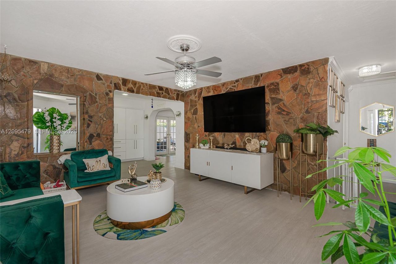 7171 Sheridan St , Hollywood, FL 33024 Photo