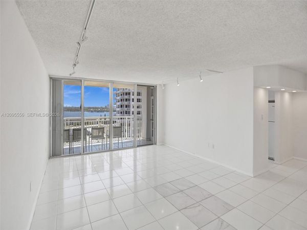 18071 BISCAYNE BLVD , Unit 1701, Aventura, FL 33160