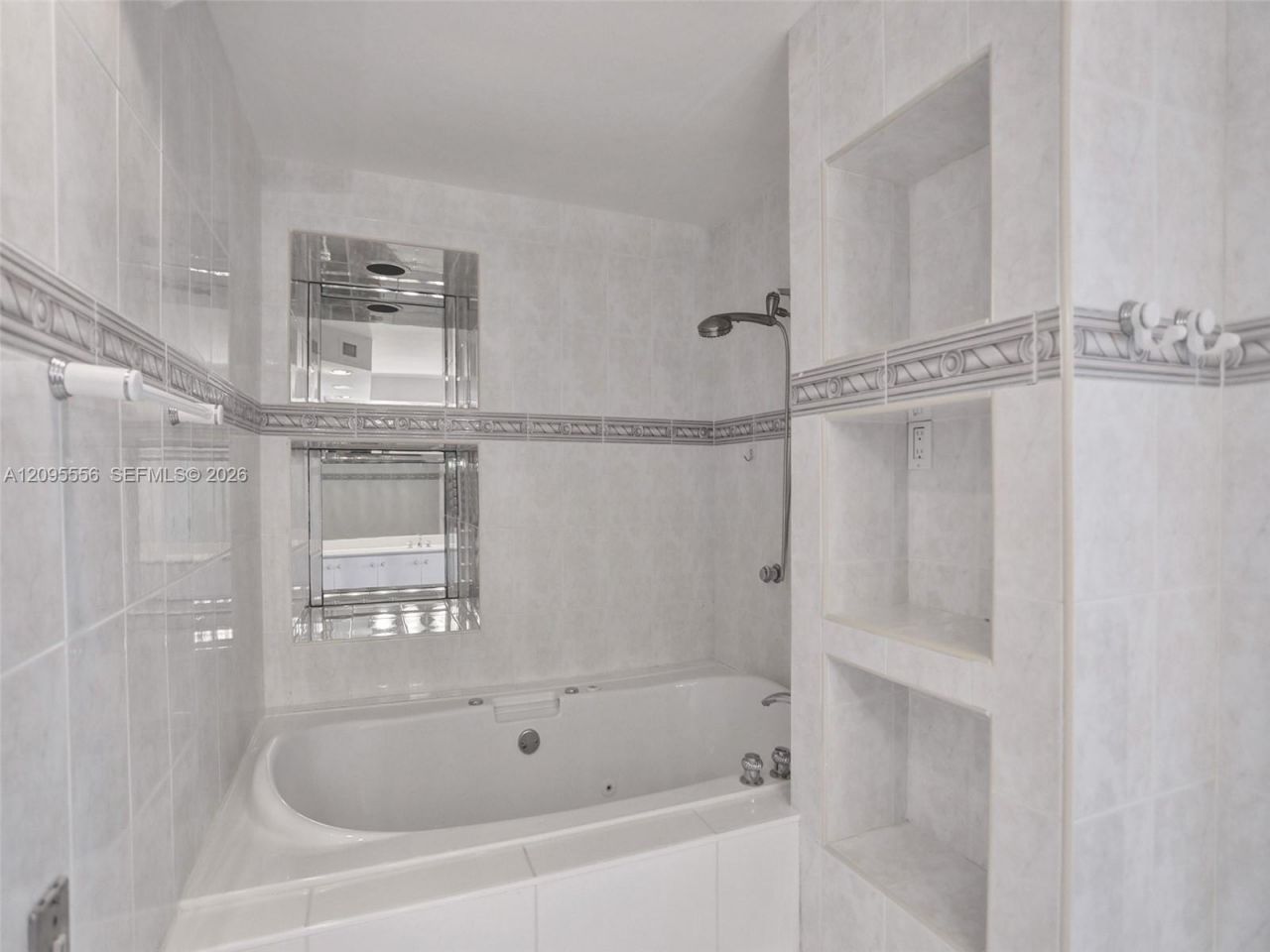 18071 Biscayne Blvd, Unit 1701, Aventura, FL 33160 Photo