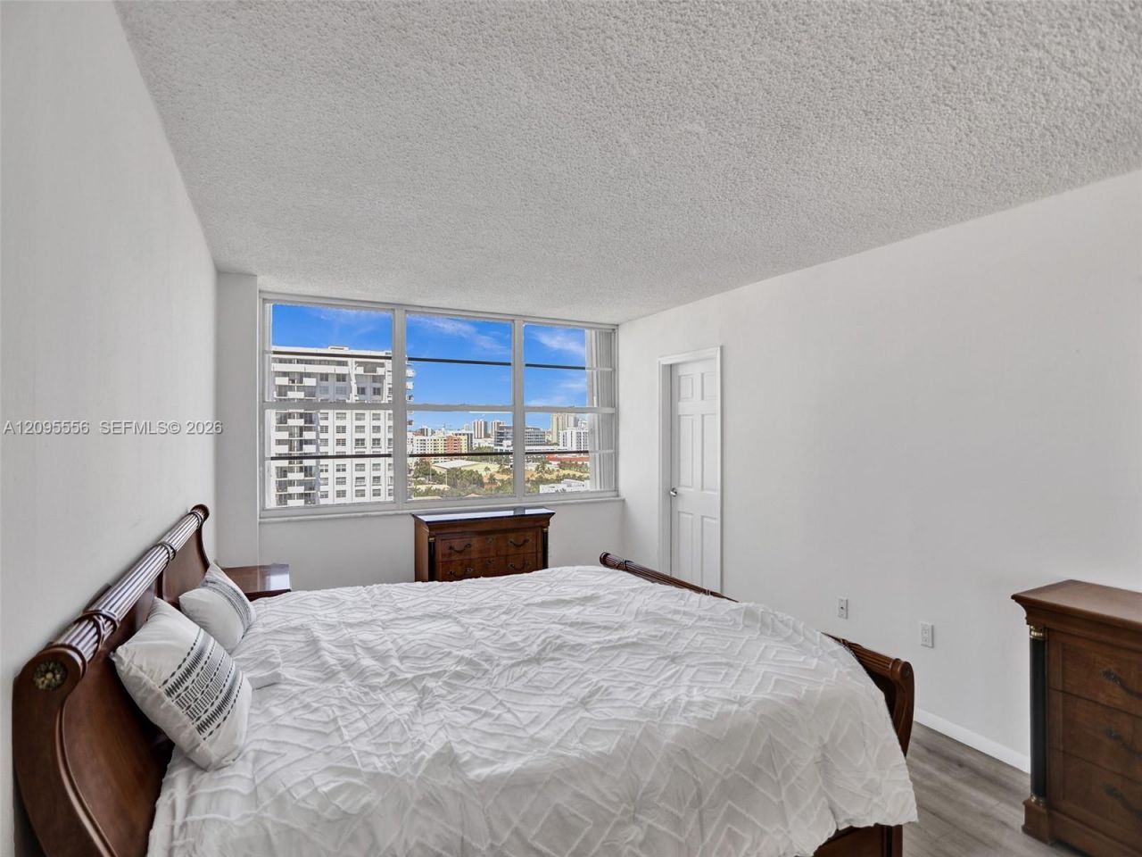 18071 Biscayne Blvd, Unit 1701, Aventura, FL 33160 Photo