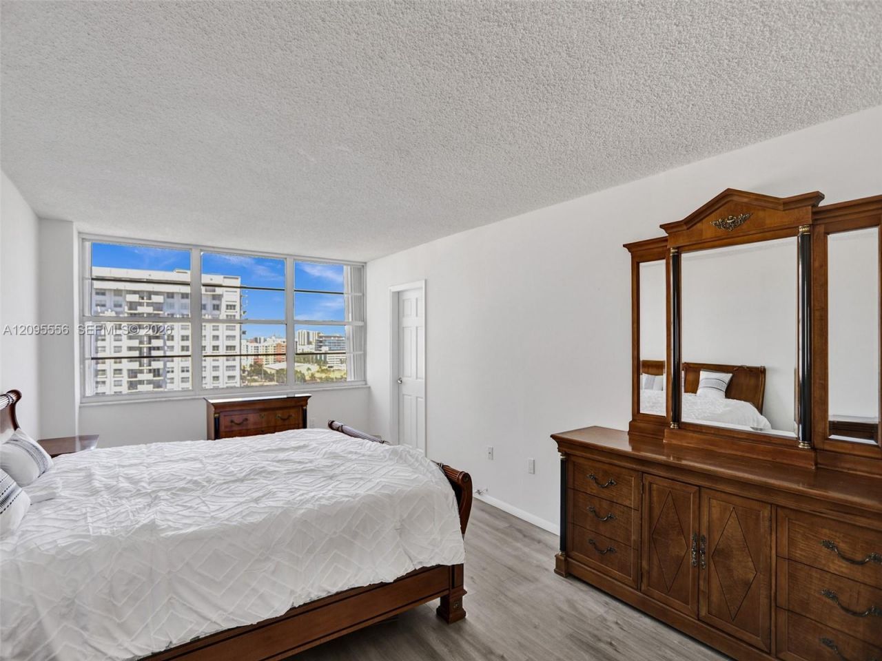 18071 Biscayne Blvd, Unit 1701, Aventura, FL 33160 Photo