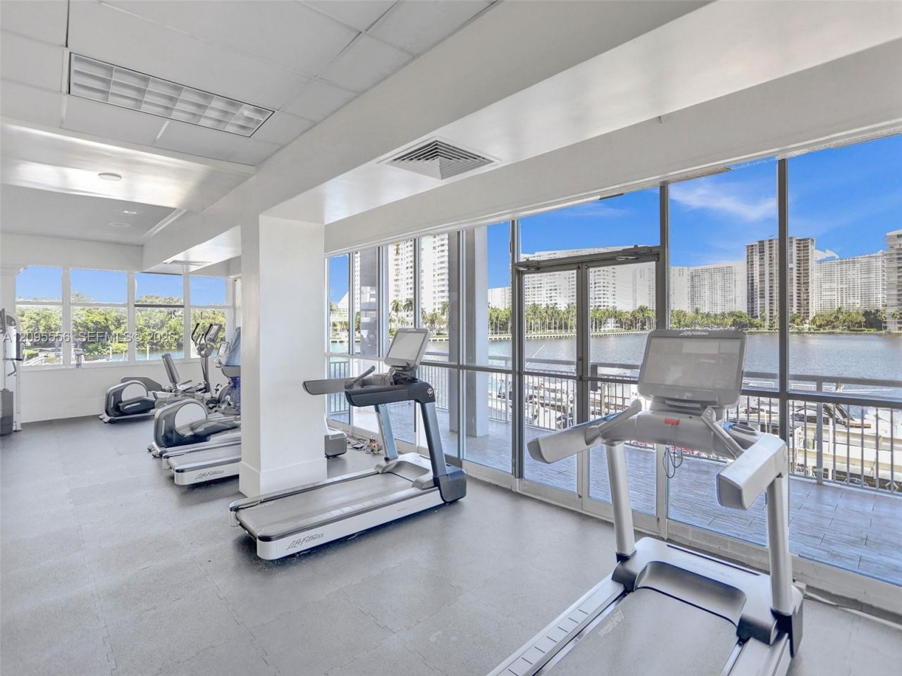 18071 Biscayne Blvd, Unit 1701, Aventura, FL 33160 Photo