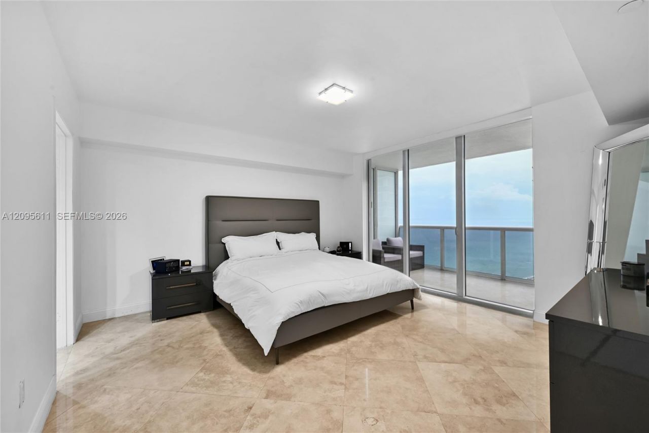 1830 S Ocean Dr, Unit 3104, Hallandale Beach, FL 33009 Photo