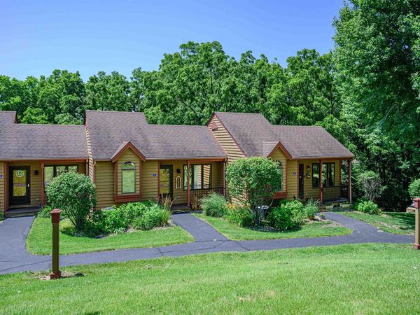 9 Oak Glen Drive, GALENA, IL 61036