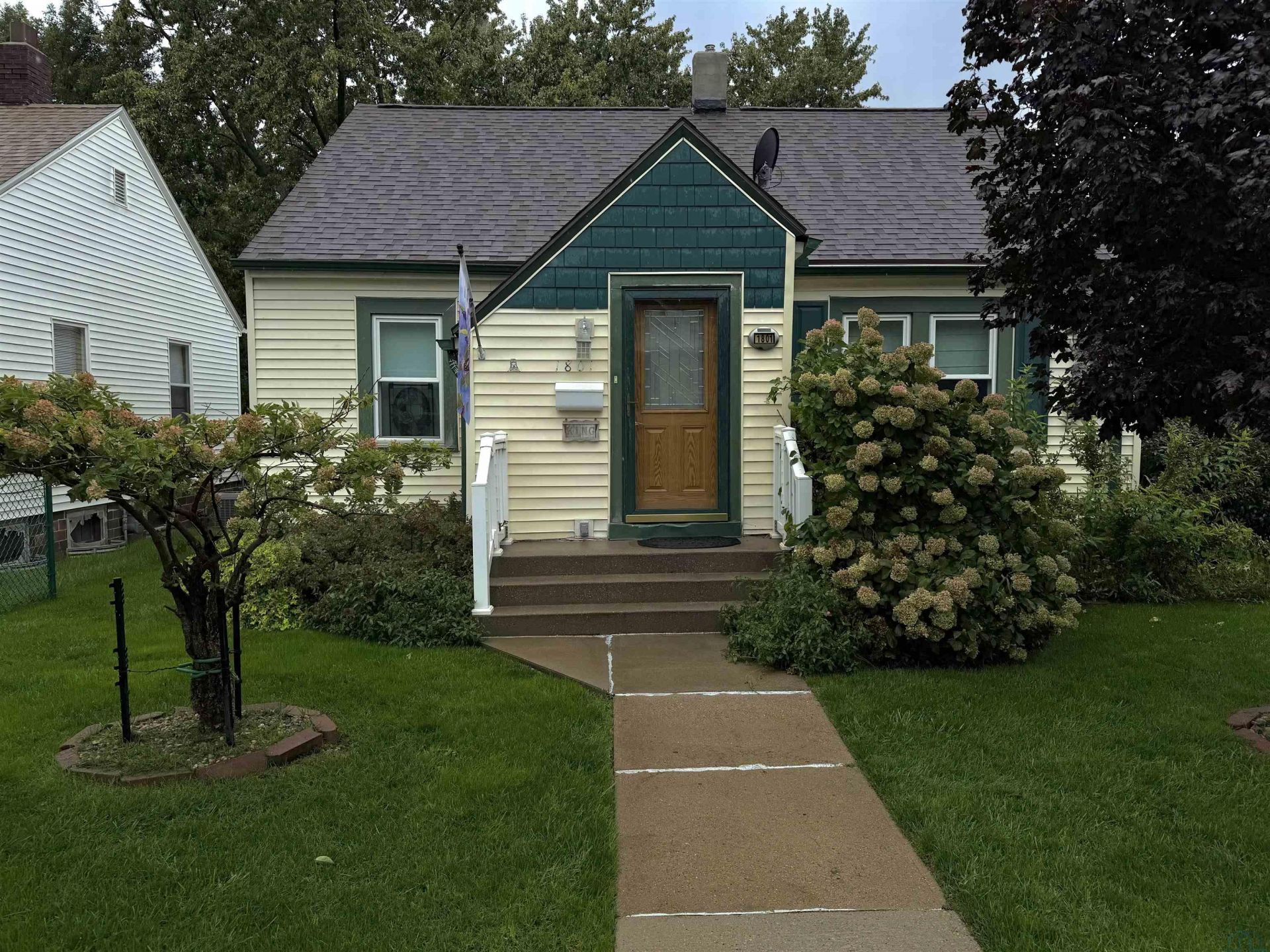 1801 S Clinton St. Sioux City, IA 51106