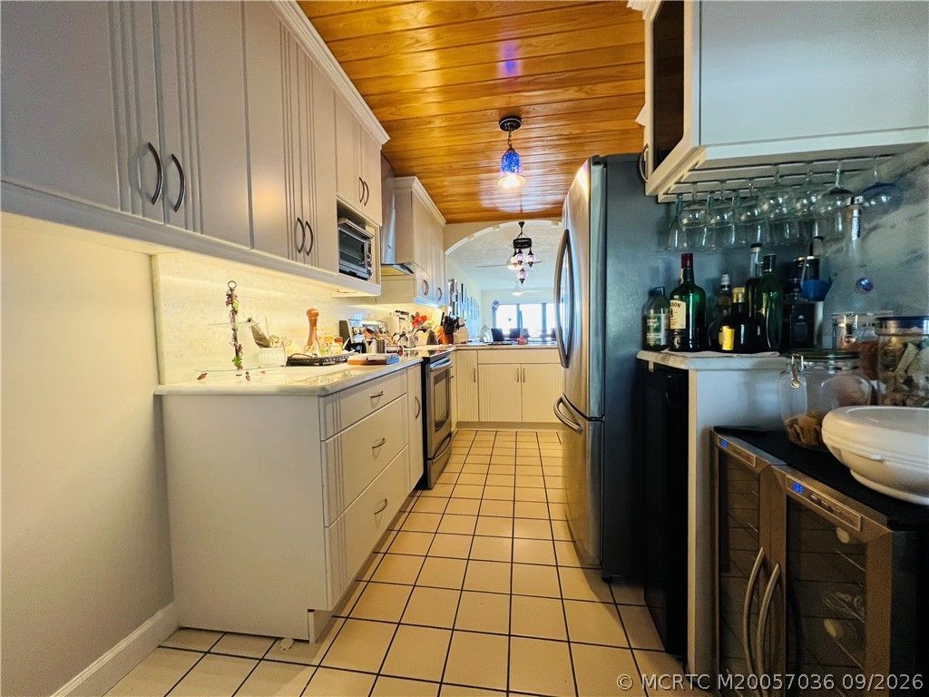 10044 S Ocean Drive , Unit 206, Jensen Beach, FL 34957 Photo