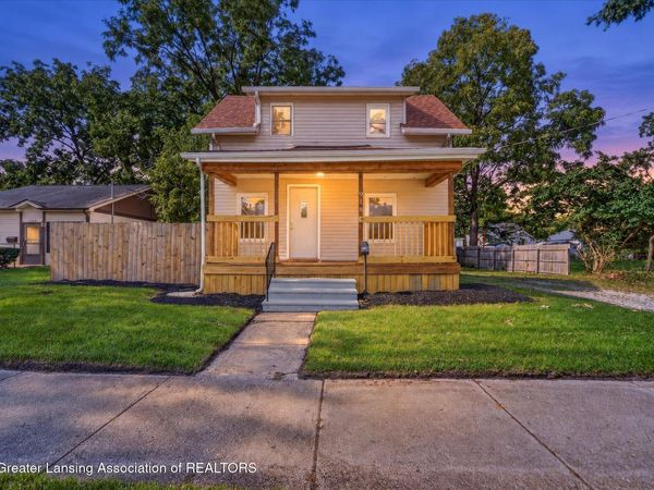 918 N Blackstone Street, Jackson, MI 49202