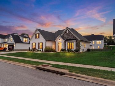 3012 Red Oak Trail, Versailles, KY 40383