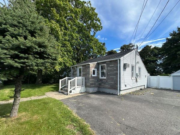 184 Suffolk Avenue, Brentwood, NY 11717