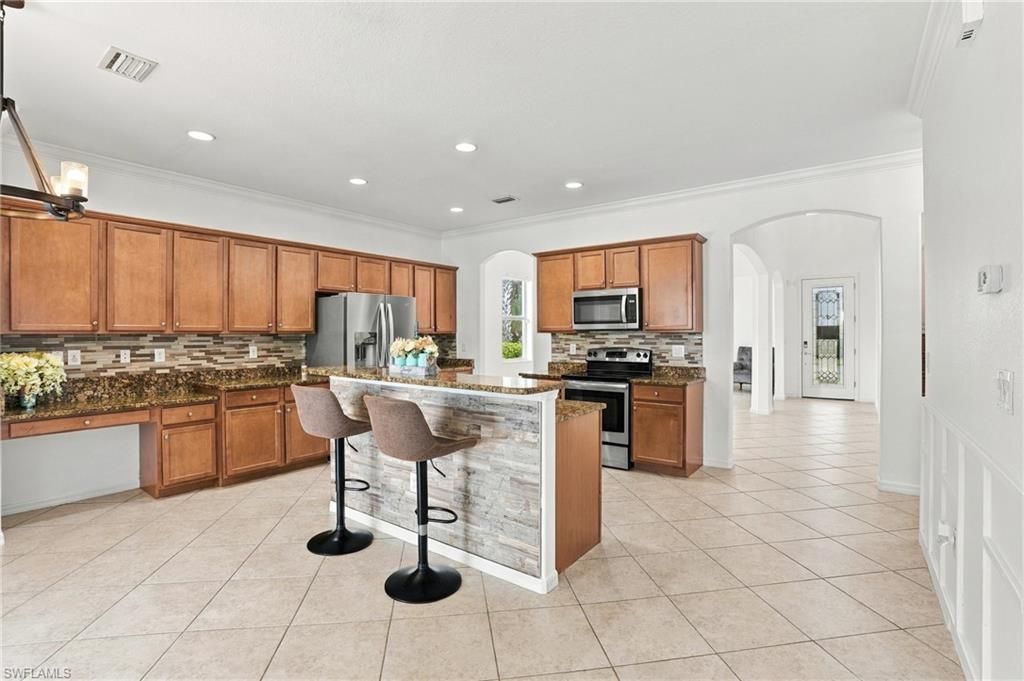 2446 Heydon Cir E, Naples, FL 34120 Photo
