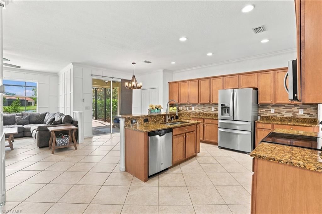 2446 Heydon Cir E, Naples, FL 34120 Photo