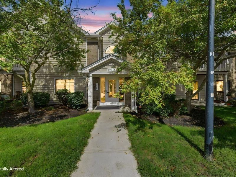 6735 Meadow Creek Drive , Unit 103, Columbus, OH 43235 Photo 1