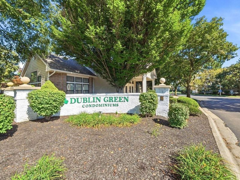 6735 Meadow Creek Drive , Unit 103, Columbus, OH 43235 Photo 2