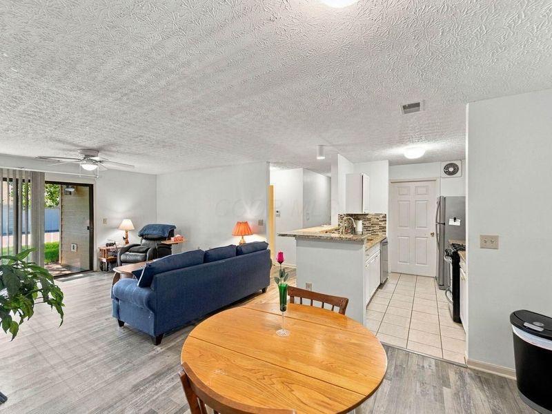 6735 Meadow Creek Drive , Unit 103, Columbus, OH 43235 Photo 7