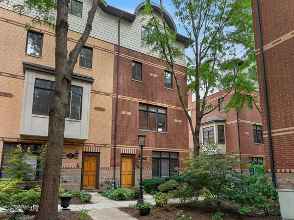 1027 Lincoln Trail , Oak Park, IL 60302