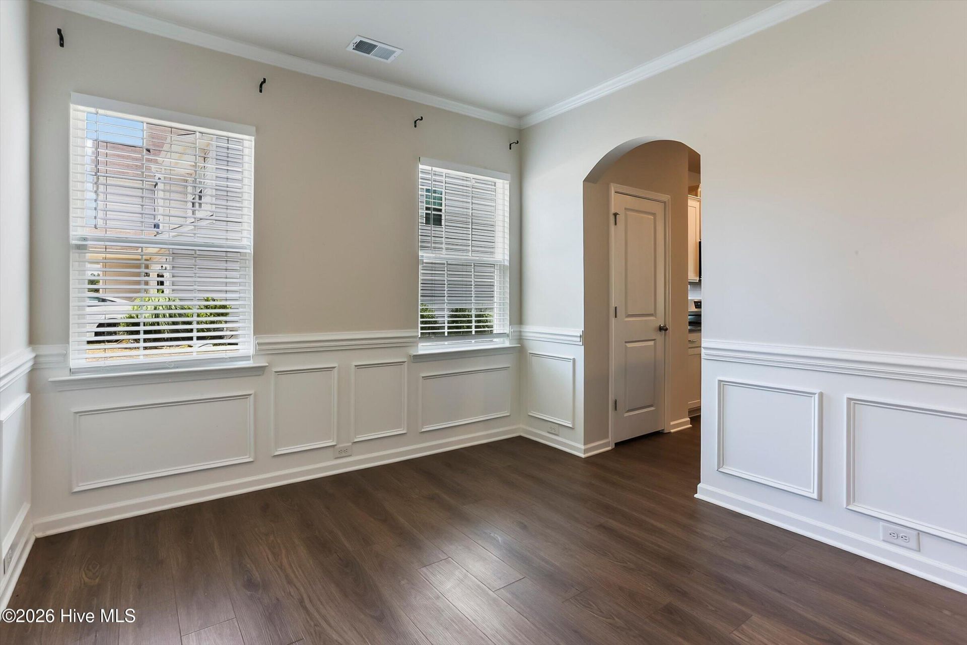 152 Southern Lake Court Photo 11