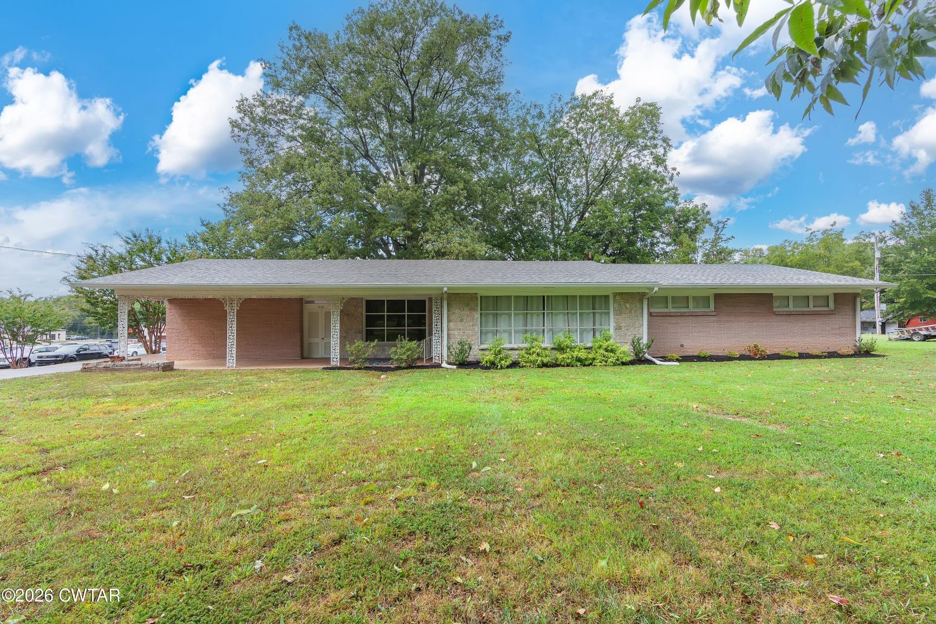 1028 S College Street, Trenton, TN 38382 Main Photo