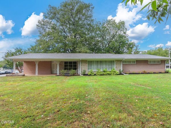 1028 S College Street , Trenton, TN 38382